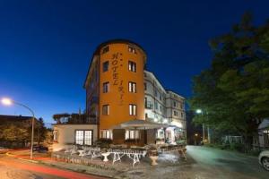 Hotel «Iris», Роккаразо