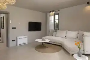 Casa SOL - 4 Bedroom Villa With Swimming Pool, Задар
