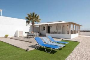 GK in Santorini Home ART, Периволос