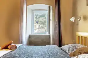 Chic and Elegant Flat Near Beach in Montenegro, Котор
