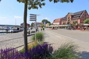 Ferienwohnung Waren Mueritz SEE 10, Варен