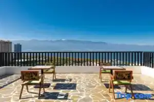 First Sight · SeeU Designer Seaview Vacation Guesthouse, Дали