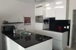 Sailors Beach VI Villa Jalina verwarmd zwembad in het hoogseizoen, Ньивпорт