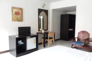 Phanthong Hotel, Накхон-Патхом