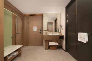 Hilton Garden Inn Dali Erhai Park, Дали