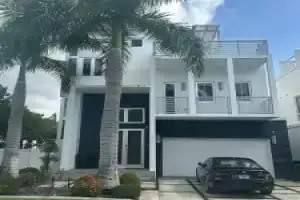 Отель «La Quinta by Wyndham Miami Airport West», Майами