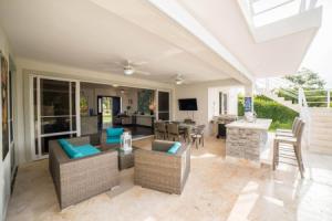 Spectacular Private 3 Bedroom Villa in Gated Community, Сосуа