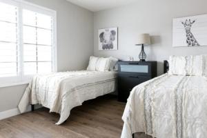 Gilbert Harwell 4 Bedroom Home by RedAwning, Меса