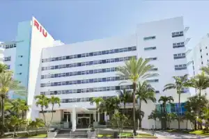 Отель «Riu Plaza Miami Beach», Майами Бич