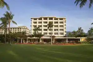 Horizon Resort & Spa Yalong Bay, Санья