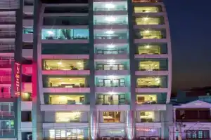 The Summer Hotel, Нячанг