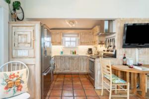 Casita de Catherine by Avantstay 1 Block to Duval St w/ Hot Tub!, Ки-Уэст