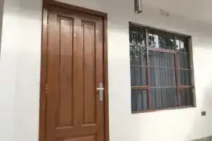 Ashe Oleng House, Аруша