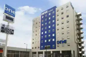 Отель «One Puebla Finsa», Пуэбла