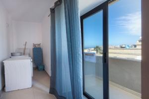 3BR Central with Balcony - Sliema Area, Пемброк