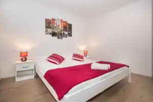 Apartment Maja, Супетар