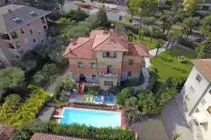 Villa Barbara in Desenzano del Garda, Десензано-дель-Гарда