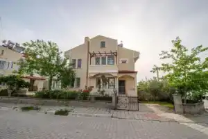 Sahile Yakın Havuzlu Villa 6+2 kişilik, Фетхие