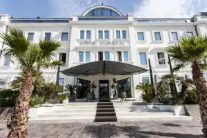 Kursaal Hotel, Каттолика