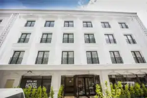 Royal İnci Hotel, Стамбул