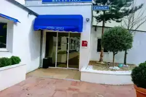 Hotel «Sénia», Орли