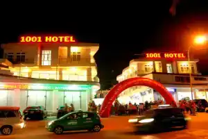 1001 Nights Hotel, Муине