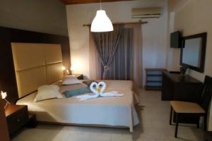 Eleni's Garden & Castello Suites, Аликанас