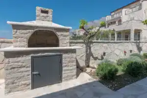 Luxurious Villa in Makarska With Pool, Макарска
