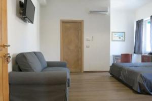 Guest House Maison 6, Лидо-ди-Остия
