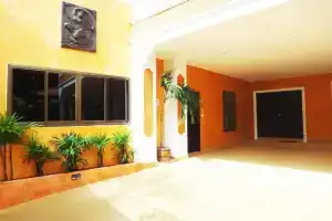 HIDELAND Luxury Pool Villa Pattaya Walking Street 5 Bedrooms, Джомтьен