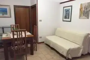 Casa vacanze a pochi metri dal mare, Гроттаммаре