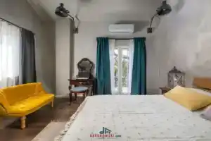 Vakantiehuis Loris, Кринца