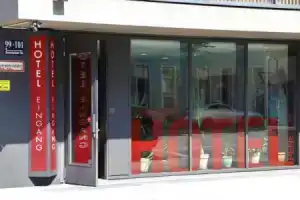 Hotel Pension Christl, Мюнхен