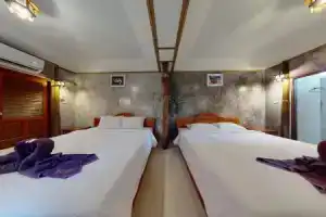 Boom Boom Resort, Бан Му Дут