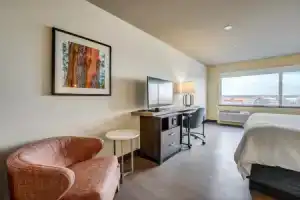 Отель «Holiday Inn - Ottawa, an IHG», Гатино