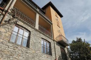 Villa Eugenia suite, Карате-Урио