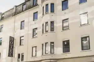 Vander Altona, Берген