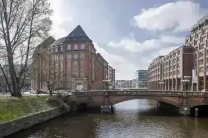 Отель «Fraser Suites Hamburg», Гамбург
