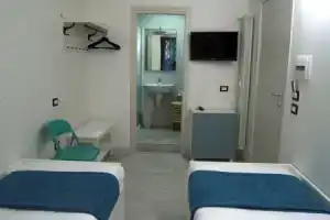 Гостевой дом «C'est La Vie Suites», Рим