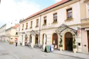 Hotel «Istra», Вараждин