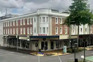 Отель «Ramada by Wyndham, City Center», Гамильтон