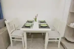 Newly Renovated Studio Apartment in Downtown Center 5, Ташкент