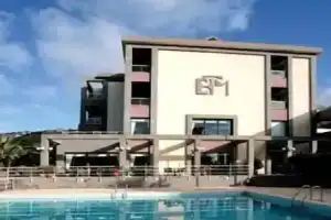 Hotel «Escola», Фуншал