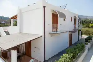 Hotel «Residence Mendolita», Липари