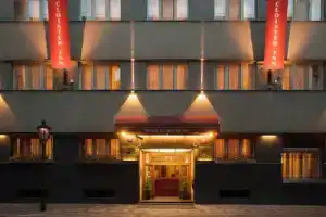 Cloister Inn Hotel, Прага