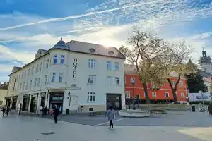 Hotel Domus Collis, Дьер 