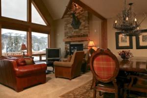 Lakota Antlers 200 5 Bedroom Holiday Home by Winter Park Lodging Company, Винтер-Парк