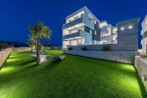 Apartments & Rooms Pool Villas Maris B, Новаля