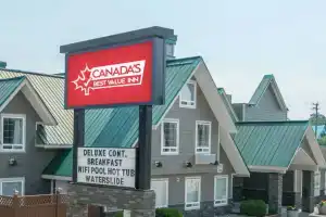 Canadas Best Value Desert Inn & Suites Cache Creek, Кэш-Крик