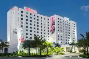 Отель «Hilton Garden Inn Miami Dolphin Mall», Майами